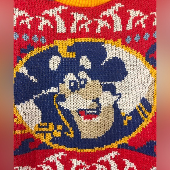 Cap'n Crunch Holiday Sweater Christmas Cereal Limited Edition Unisex size Small - Picture 3 of 6